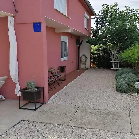 Dom wakacyjny House For Rent Paola *
