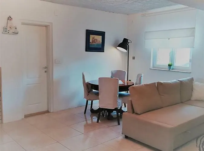 Dom wakacyjny House For Rent Paola Ražanac