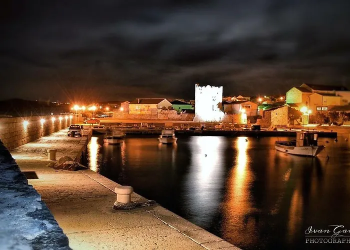 Semesterbostad House For Rent Paola Ražanac