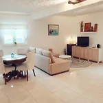 House For Rent Paola Ražanac