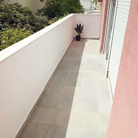 Дом отдыха House For Rent Paola *