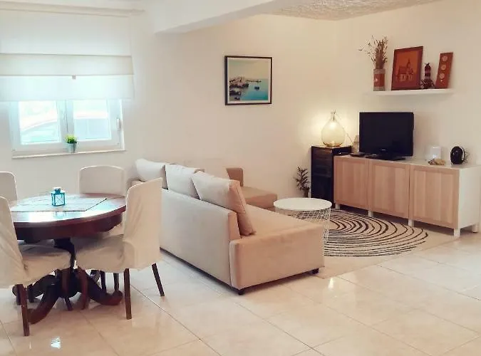 House For Rent Paola Ražanac